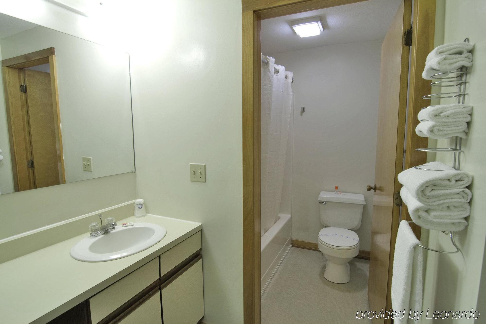Americas Best Value Inn Biddeford Exterior photo