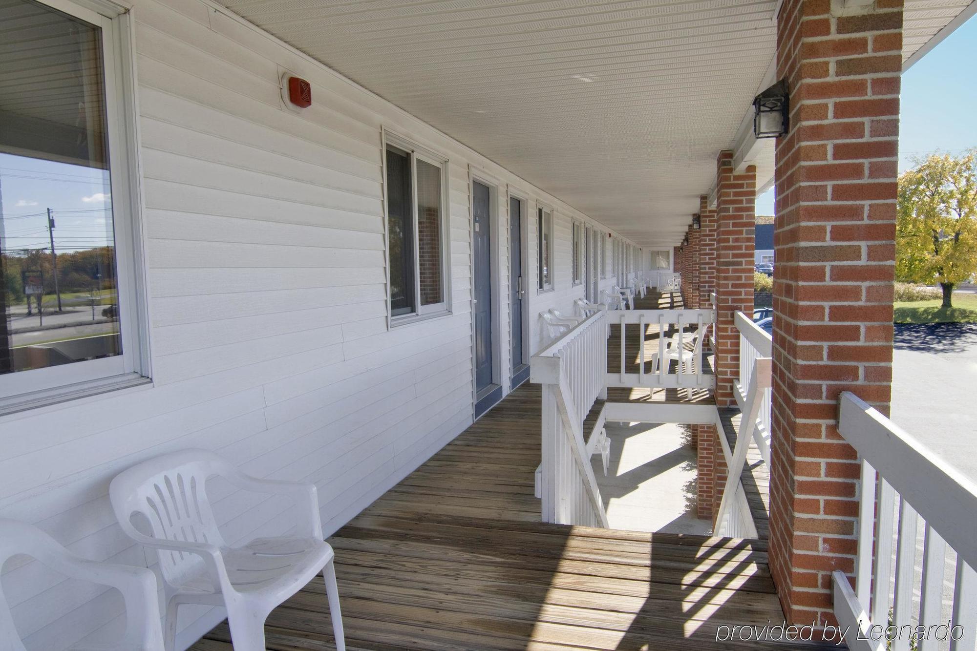 Americas Best Value Inn Biddeford Exterior photo